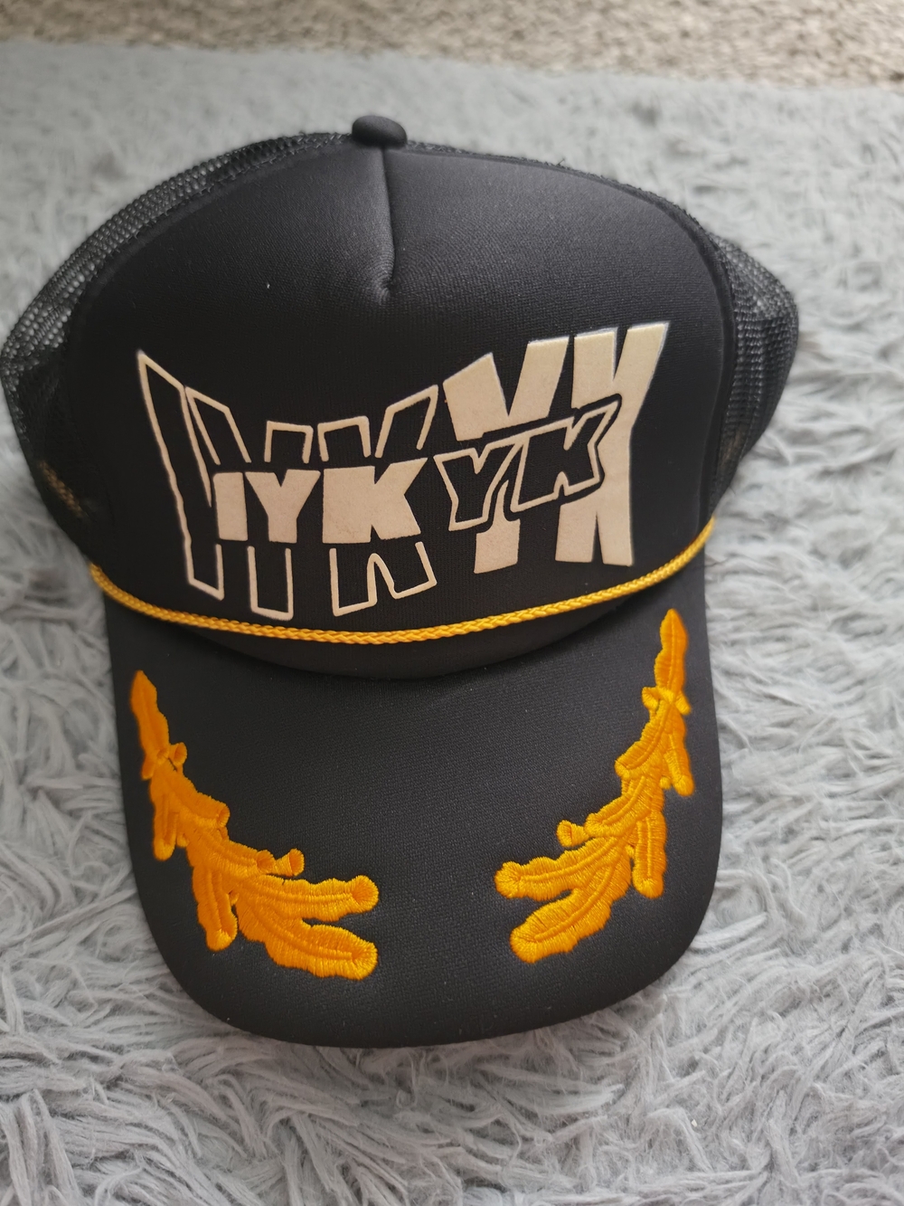 OTTO Retro Mesh Cap with Nautical Captain Design. Baseball Cap with Mesh Panels